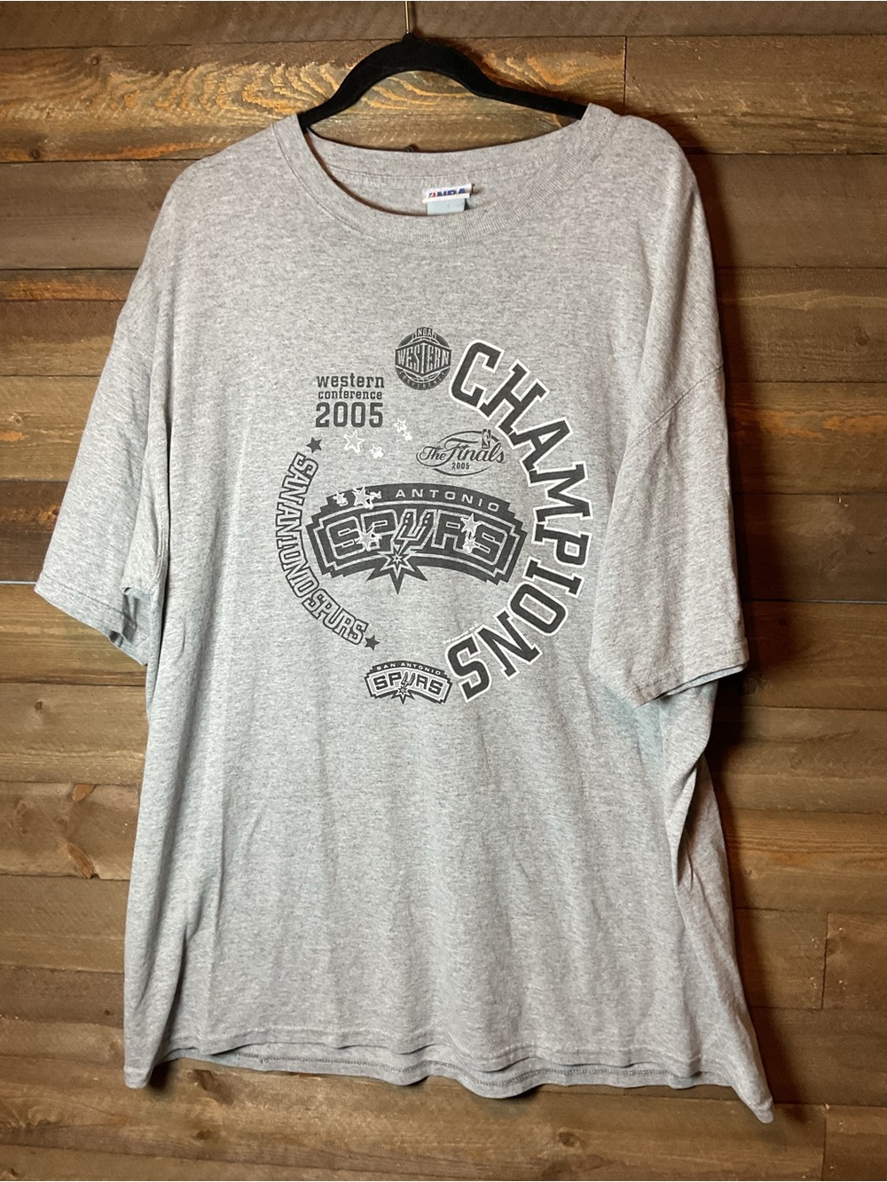 Vintage San Antonio Spurs Western Conference Champions 2005 NBA Gray Shirt 2X